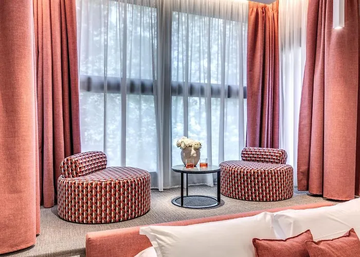 Hotell Parioli Cube 4*