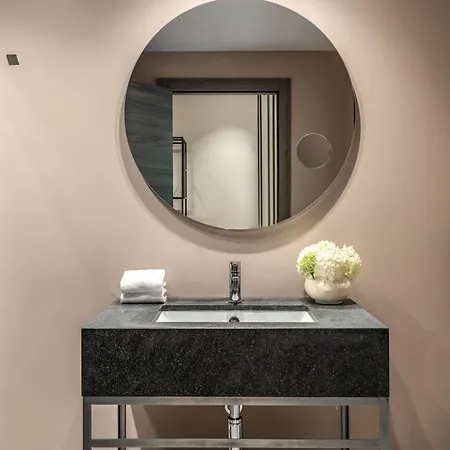 Parioli Cube Hotell 4*